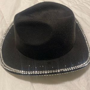 Black cow girl hat